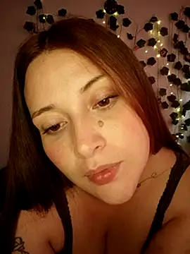 melly_whatson's Live XXX Chat