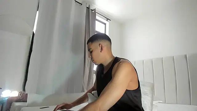 Lucca__ 现场XXX聊天