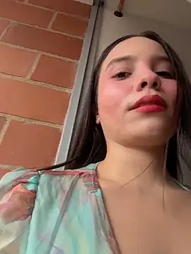 دردشة MiaJacksonn الجنسية المباشرة