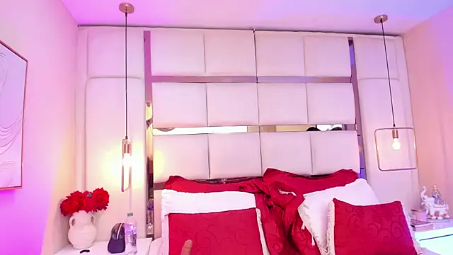 Chat +18 de elizavenus ao vivo