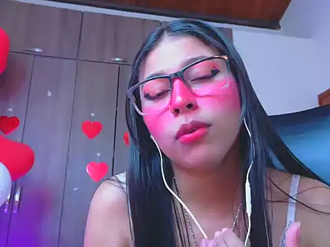 _ALLYSON18_ élő XXX-chatje
