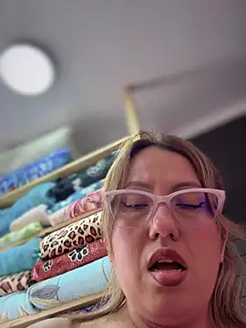 Chat +18 de VIOLETA-25_ ao vivo