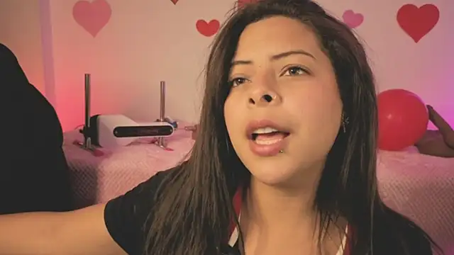 Chat XXX en directo de MiaCollinssx