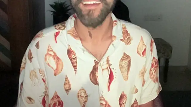 MakeMeAwareAah élő XXX-chatje