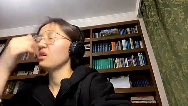 Chat +18 de LinaClous ao vivo