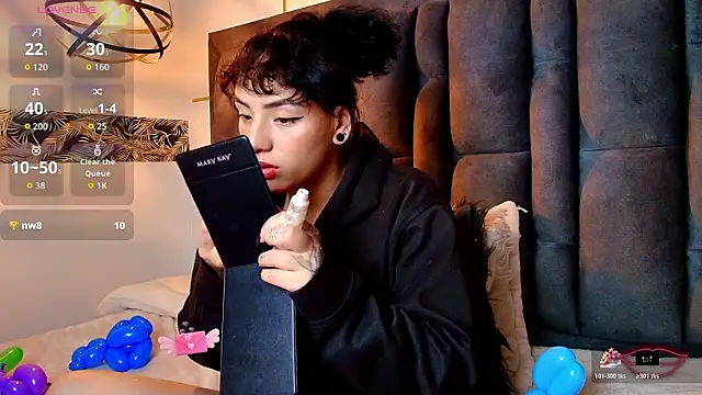 Chat +18 de Kiara_Fox__ ao vivo