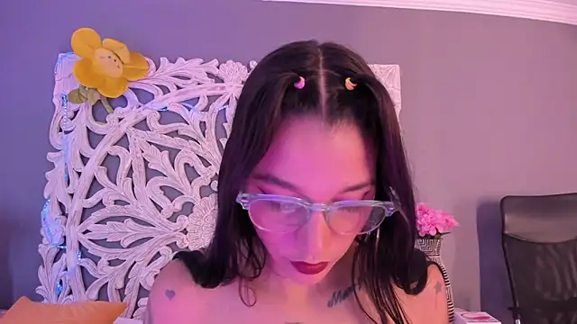 Онлайн чат XXX loraineblake