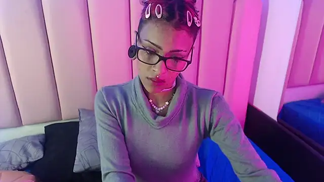 jia1111_ élő XXX-chatje