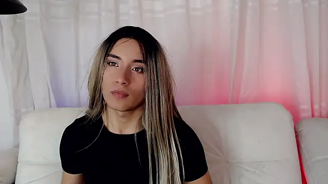 Chat +18 de brihanna-young ao vivo