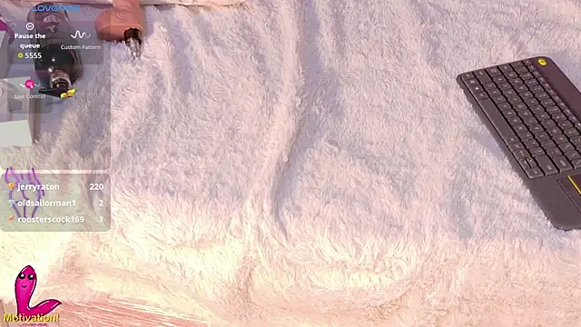 MiaJanss: онлайн-секс-чат