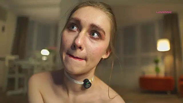 XXX chat uživo modela SharaNewbern