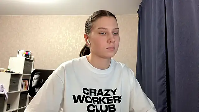 دردشة CloudyTube الجنسية المباشرة