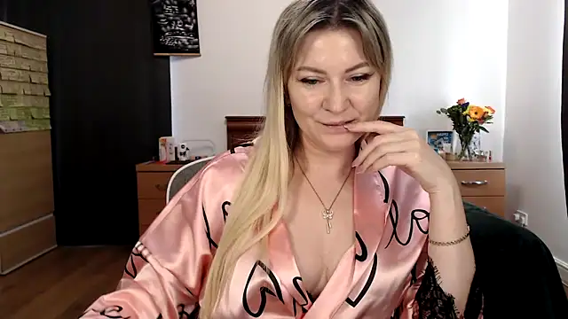 XXX chat uživo modela ParadiseAlina