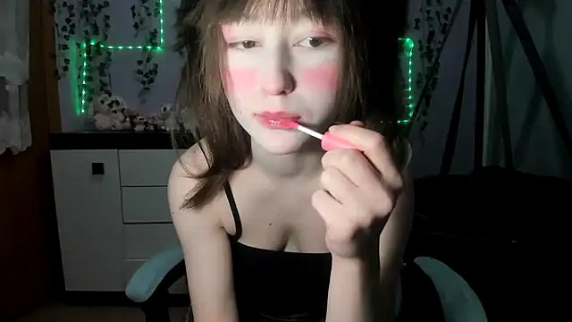 Yoonhee_kin Live XXX chat