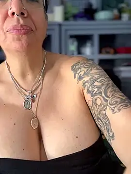 dieseldame1313 live XXX chat