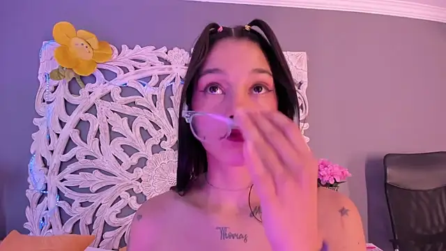 loraineblakeのライブXXXチャット