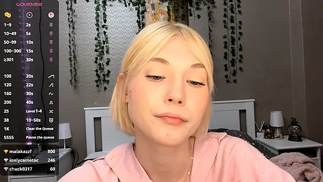 Chat XXX en directo de LlsabethHaze