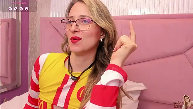 AmbeerWood_ élő XXX-chatje