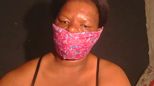 ebony_rose11 即時 XXX 聊天