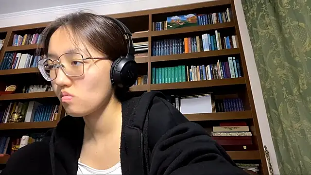 LinaClous 即時 XXX 聊天