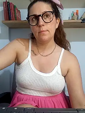 Pokazy przed kamerką – SofiEsteves