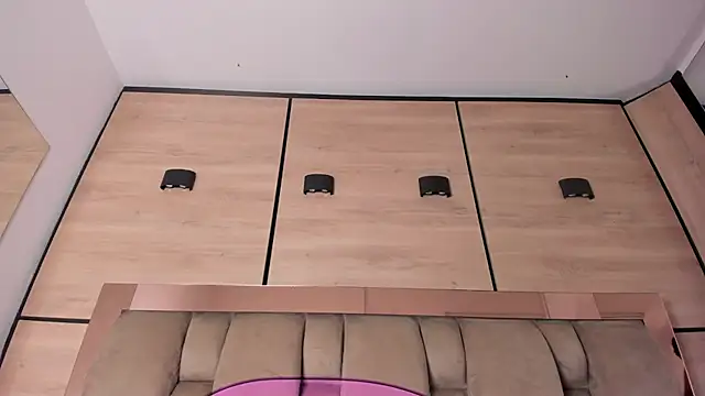 karol_lewiss' Live XXX Chat