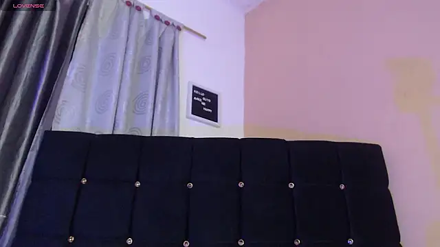 charlotte_brawn 在線直播表演