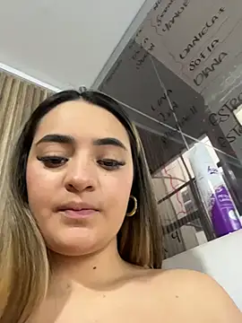 Pokazy przed kamerką – Antonella_Julieta