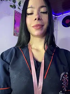 Chat +18 de violettahotass ao vivo