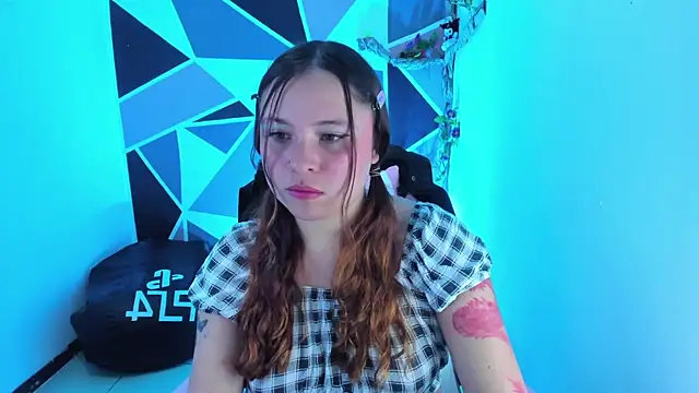 XXX chat uživo modela little_emma0