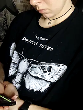 Aashikalaa Chat XXX in diretta