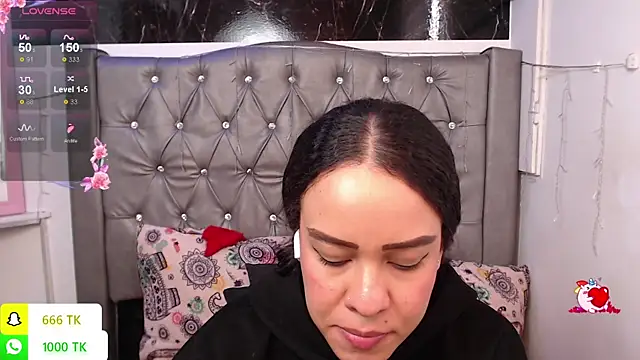 XXX chat uživo modela LAILAGUMMY