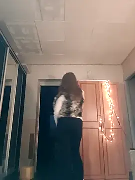 Evelina_cute 现场XXX聊天