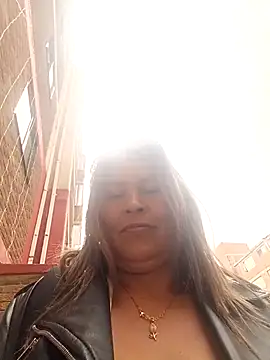 _Pamelamilf Chat XXX in diretta