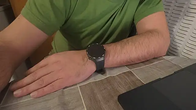 TARKAN1のライブXXXチャット