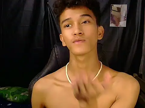 hugekenbigcock Obrolan Langsung XXX