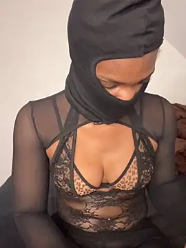 KiaraAmara 라이브 XXX 채팅