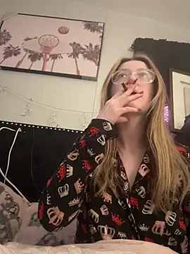 lovelyprincess2 Show in webcam