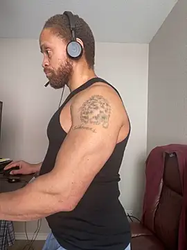 Pokazy przed kamerką – Fathero1time