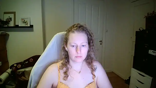 Girlnina-1995: онлайн-секс-чат