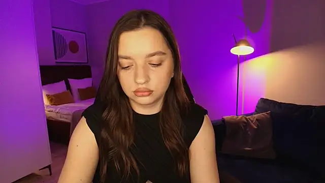 kirastorm_ Live XXX Chat