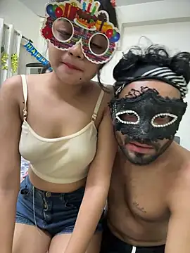 sizzler_hotz Pertunjukan Webcam