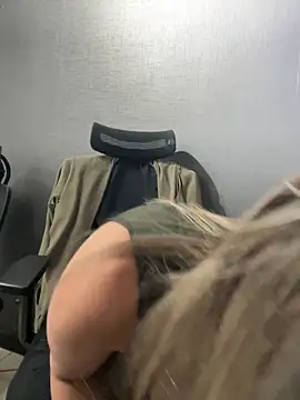 Show modela Isabella_Varella na web-kameri