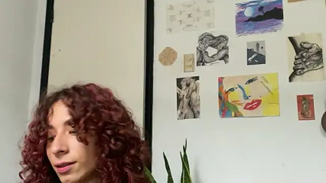 camille_delrey Show Webcam