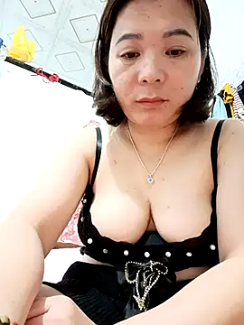 ManaMi-Ami লাইভ XXX চ্যাট