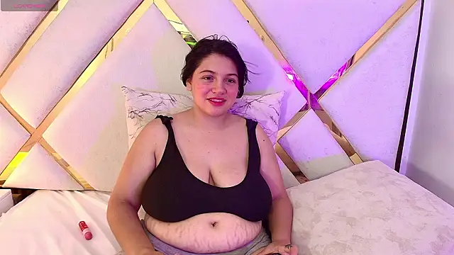 Chat XXX en directo de Alice_BigBoobs_Milk