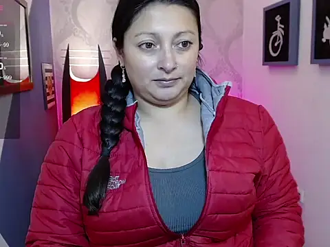 Chat XXX en directo de Yennzi_lorr