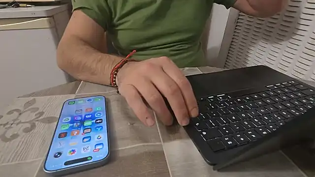 TARKAN1 Pertunjukan Webcam