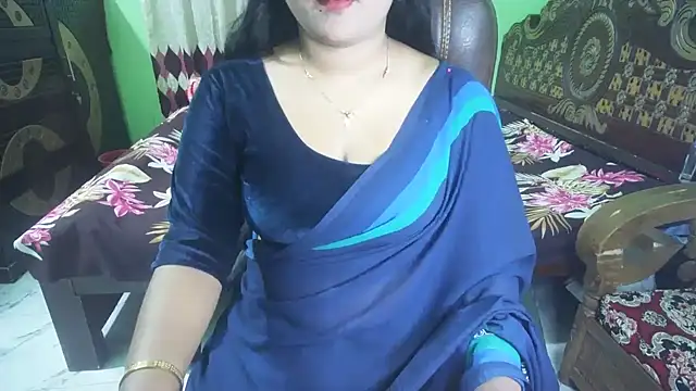 BengaliQueenStar Adlı Modelin Canlı XXX Sohbeti