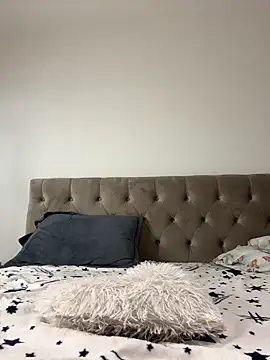 Show modela IrisBlues na web-kameri